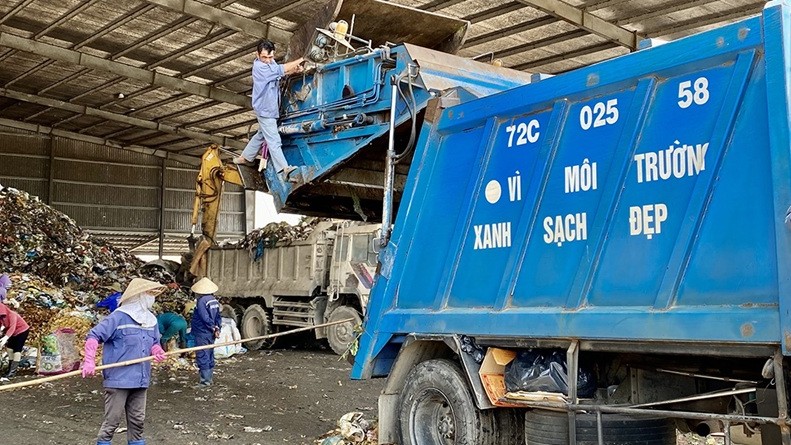 Khẩn trương rà soát, bố trí các điểm tập kết rác thải tạm thời