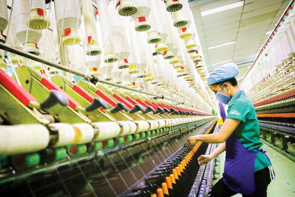Dệt may giữ đà xuất khẩu, đối mặt sức ép chi phí