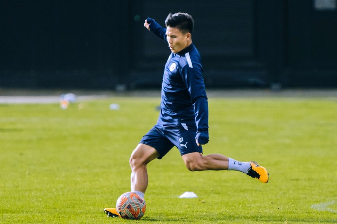 Quang Hải lại bị “lãng quên” ở Pau FC Quang Hải lại bị “lãng quên” ở Pau FC