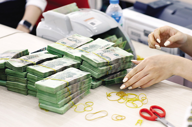 Tin ngân hàng nổi bật trong tuần qua: Chính phủ giao ngân hàng cung cấp đủ vốn tín dụng cho nền kinh tế Tin ngân hàng nổi bật trong tuần qua: Chính phủ giao ngân hàng cung cấp đủ vốn tín dụng cho nền kinh tế