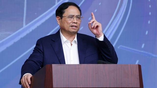 Thủ tướng: Nghiên cứu tăng vốn điều lệ cho ngân hàng để hỗ trợ doanh nghiệp vay Thủ tướng: Nghiên cứu tăng vốn điều lệ cho ngân hàng để hỗ trợ doanh nghiệp vay