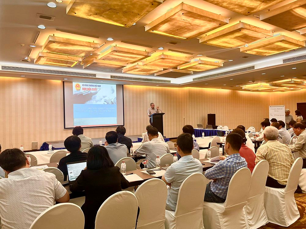 "Ngành công nghiệp hoá chất và các giải pháp thực hiện kinh tế tuần hoàn và ứng phó với biến đổi khí hậu"