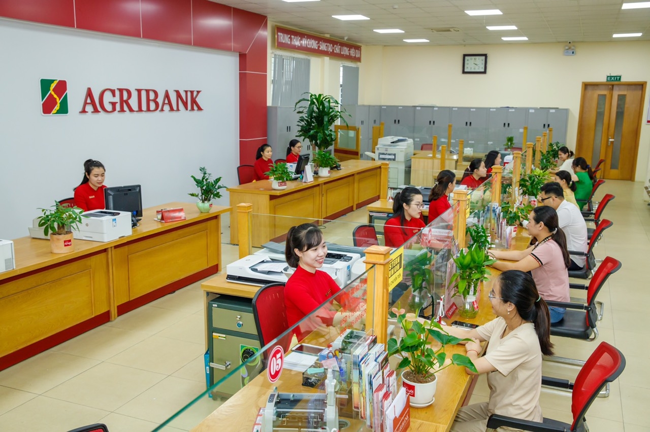 Tin ngân hàng ngày 22/11: Agribank tiếp tục rao bán gần 6.000 tấn thép thế chấp từ năm 2017 để thu hồi nợ xấu Tin ngân hàng ngày 22/11: Agribank tiếp tục rao bán gần 6.000 tấn thép thế chấp từ năm 2017 để thu hồi nợ xấu