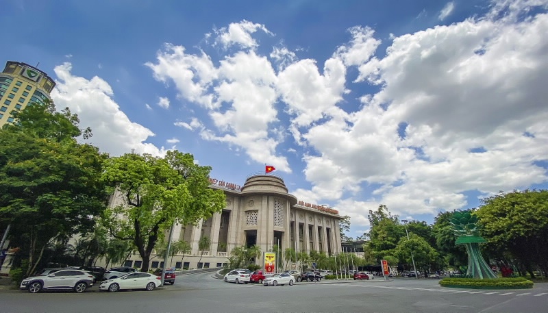 Tin ngân hàng ngày 2/11: NHNN hút ròng hơn 26.000 tỷ đồng trong 3 phiên liên tiếp