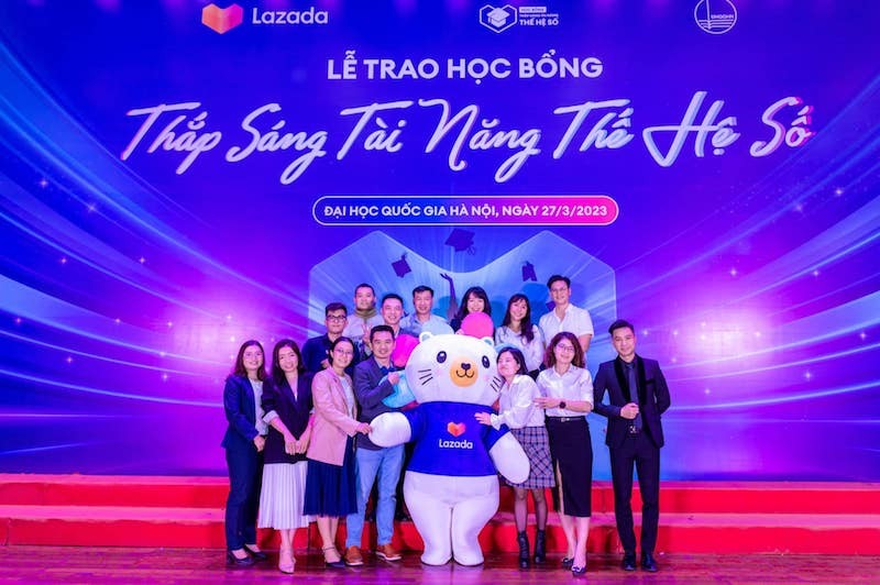 Ông chủ 5 thương hiệu đình đám Trần Lâm: Chỉ cách kiếm tiền triệu đô qua cuốn sách "Cất cánh trên sàn thương mại điện tử" Ông chủ 5 thương hiệu đình đám Trần Lâm: Chỉ cách kiếm tiền triệu đô qua cuốn sách "Cất cánh trên sàn thương mại điện tử"