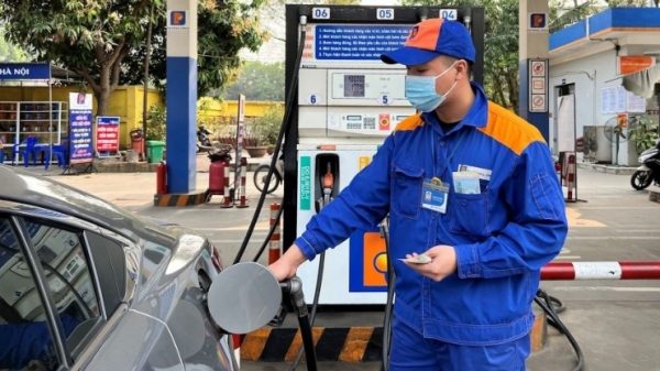 Từ 15 giờ hôm nay (28/11): Giá xăng lên sát 21.000 đồng một lít Từ 15 giờ hôm nay (28/11): Giá xăng lên sát 21.000 đồng một lít