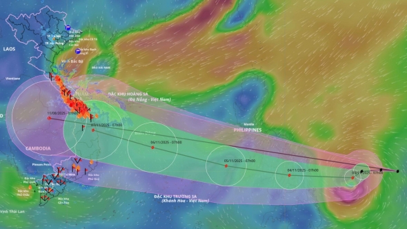 Bão số 13 dự báo liên tục tăng cấp khi vào Biển Đông