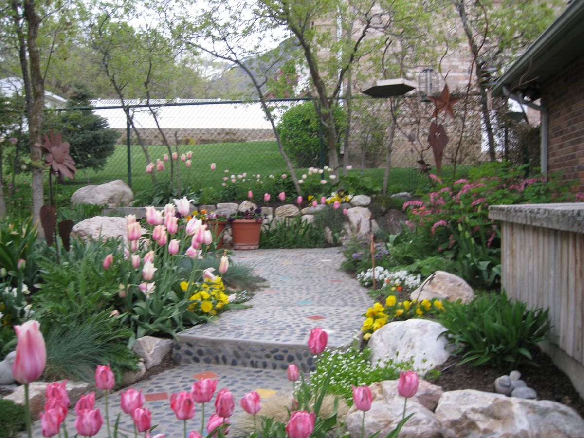 Tử vi vòng quay công nghệ ngày 20/11/2025: Tuổi Hợi khá suôn sẻ, tuổi Mùi gặp khó khăn