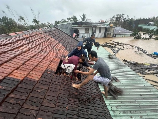 Tuyệt đối không để người dân bị cô lập mà không được cứu giúp kịp thời