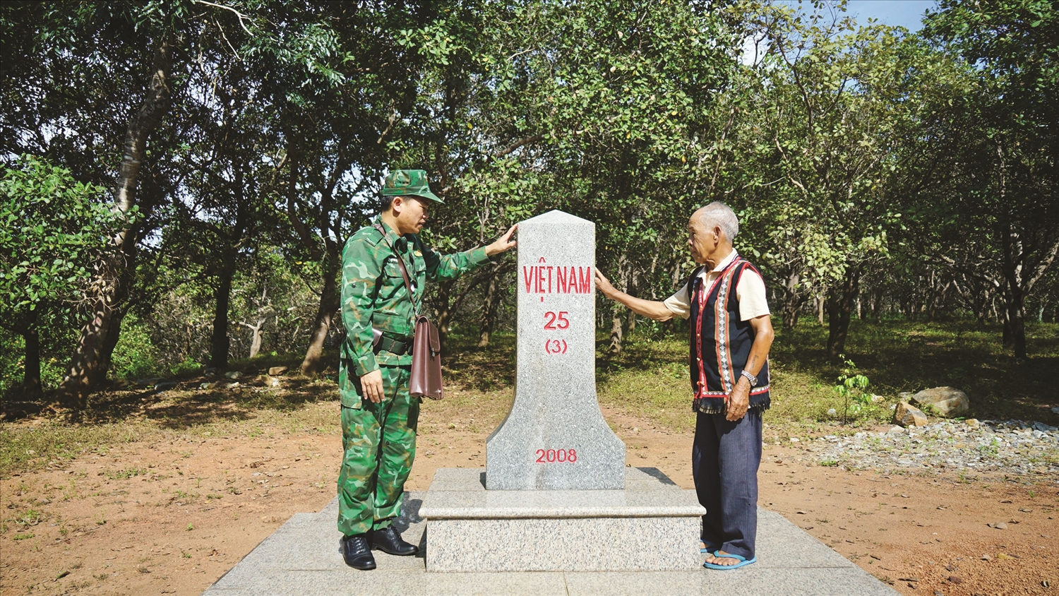 "Điểm tựa” của thôn làng biên giới Gia Lai