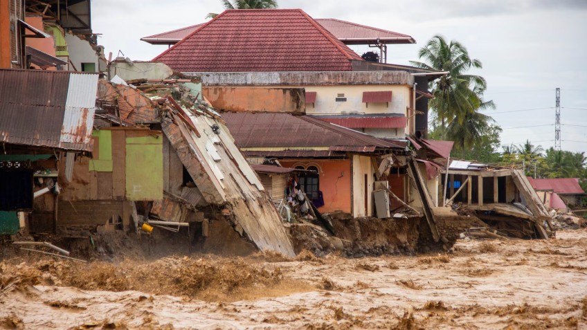 Indonesia: Hàng trăm người thiệt mạng do lũ lụt, sạt lở đất
