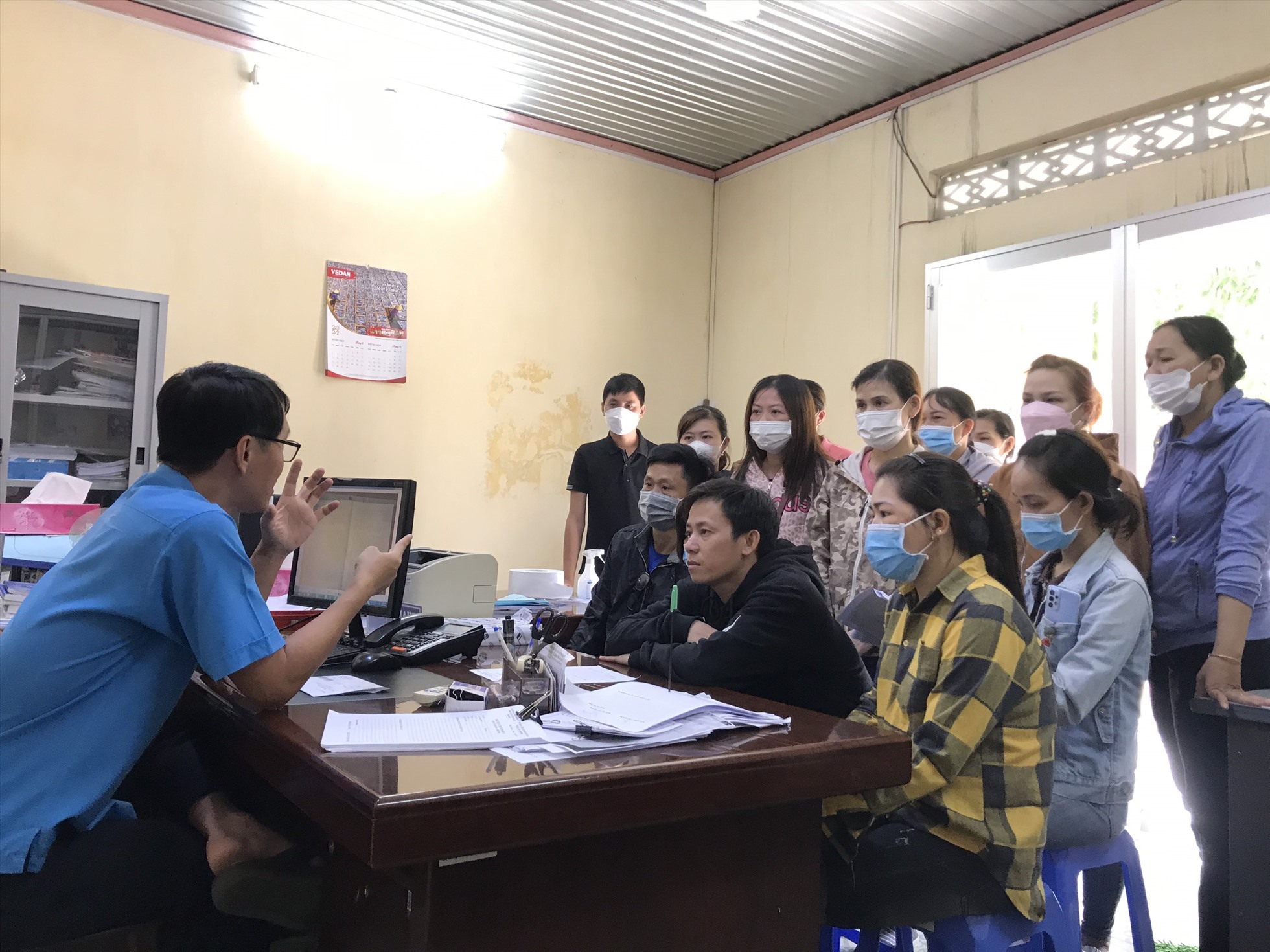 Công nhân lo mất Tết vì chủ doanh nghiệp bỗng dưng mất liên lạc