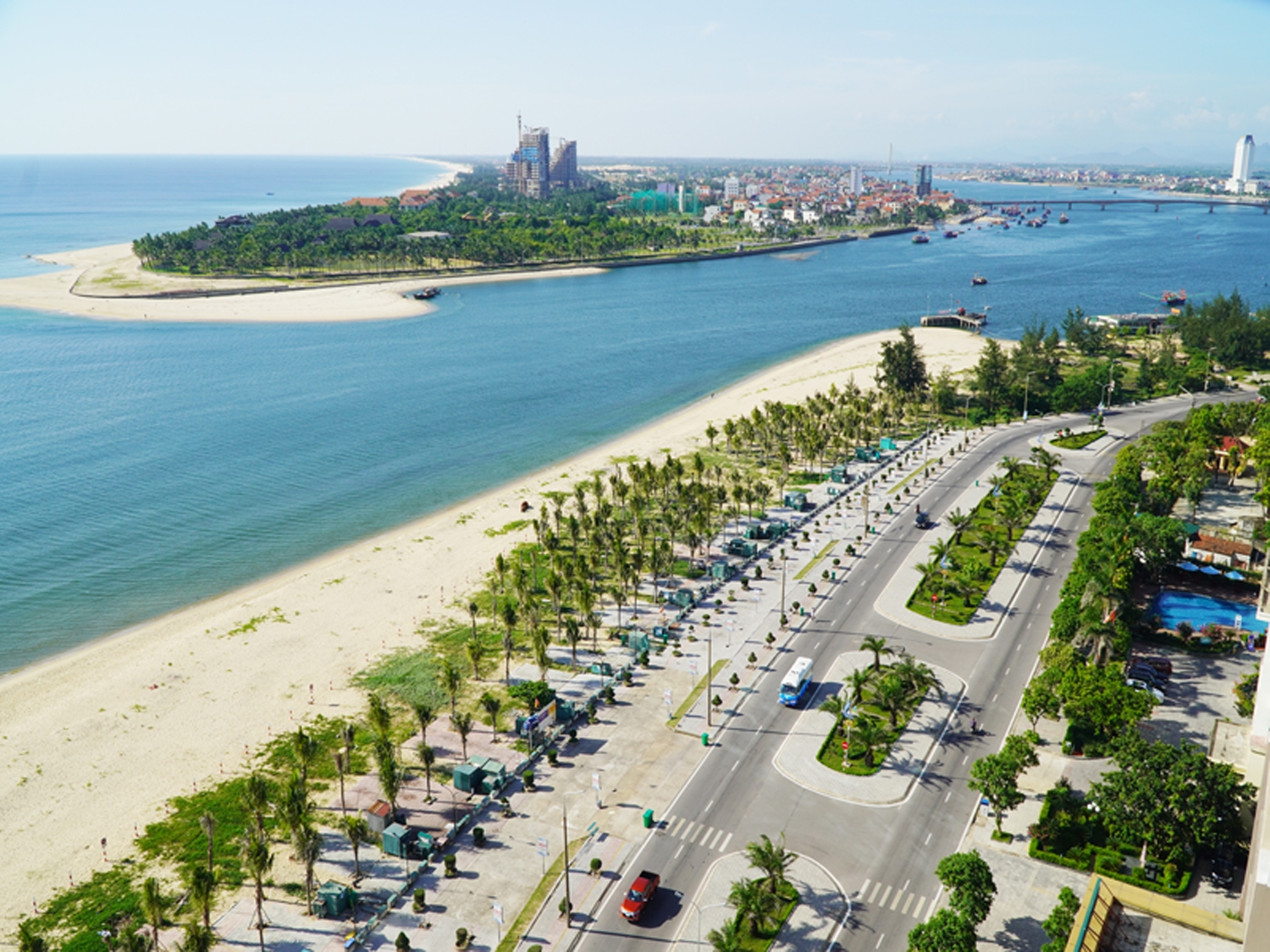 Tin bất động sản ngày 14/12: Quảng Bình ra “tối hậu thư” cho nhiều dự án chậm tiến độ