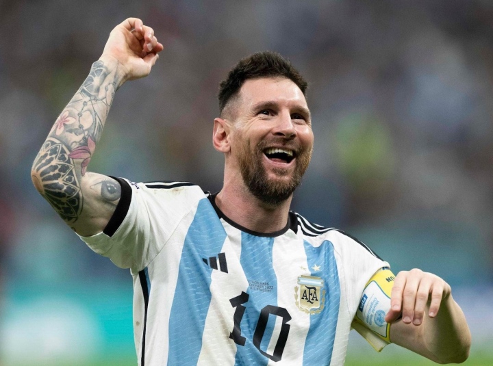 Argentina vào chung kết World Cup, HLV ca ngợi Messi 'xuất sắc nhất lịch sử'