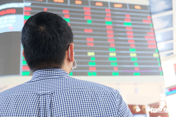 Chứng khoán SSI, HSC, APG... bị phạt Chứng khoán SSI, HSC, APG... bị phạt