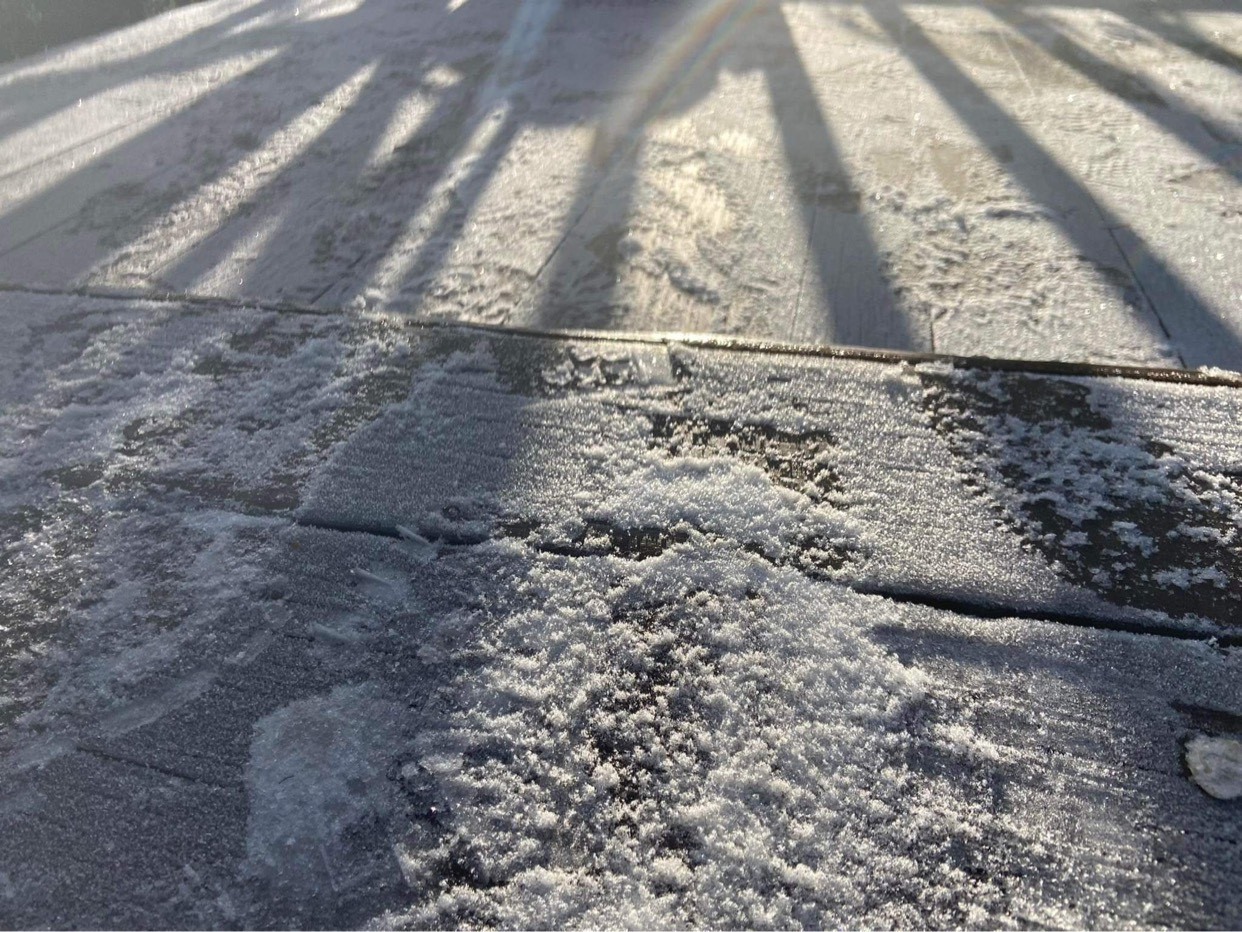 Nhiệt độ xuống âm 7 độ C, băng giá dày đặc trên đỉnh Fansipan Nhiệt độ xuống âm 7 độ C, băng giá dày đặc trên đỉnh Fansipan