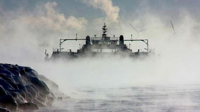 Giải quyết vấn đề thiếu nước ngọt bằng cách thu hơi nước từ đại dương.