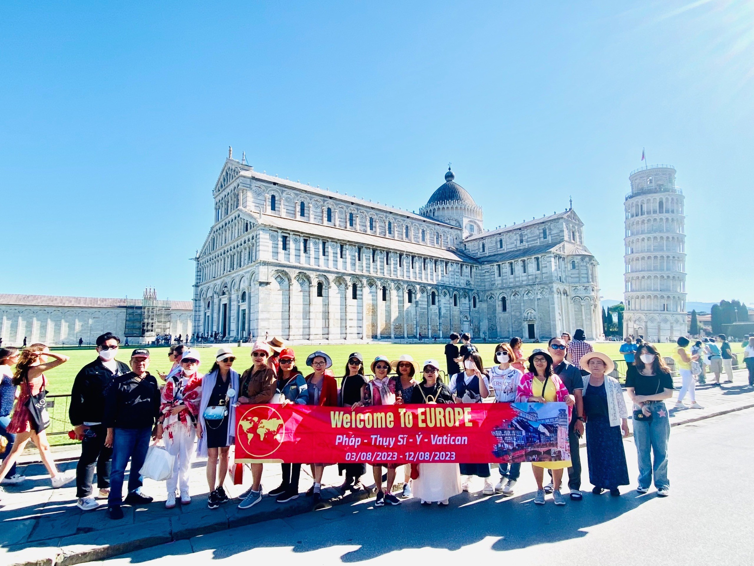 CEO Top Ten Travel Dương Bá Hưng: “Cái nghèo tuổi thơ đã hun đúc nên khát vọng chinh phục của tôi mỗi ngày”