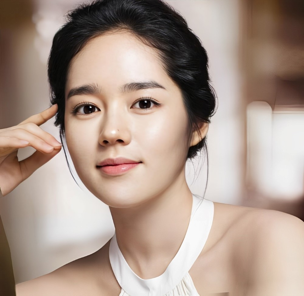 Han Ga In là một trong những nữ diễn viên hàng đầu của Hàn Quốc, được khán giả yêu mến bởi vẻ đẹp trong sáng và tài năng diễn xuất. (Ảnh: Sohu)