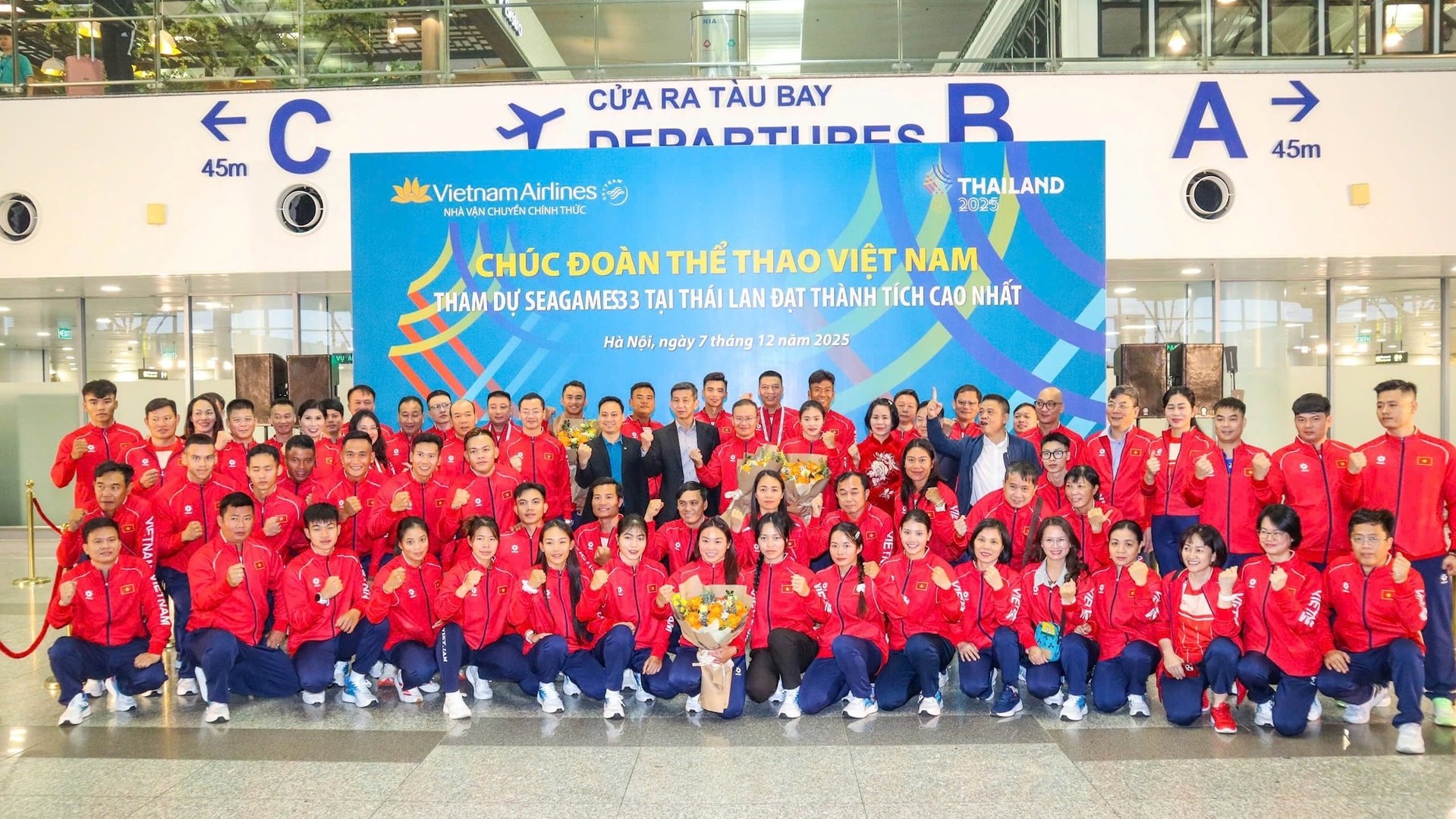 Đoàn Thể thao Việt Nam bắt đầu hành trình tham dự SEA Games 33