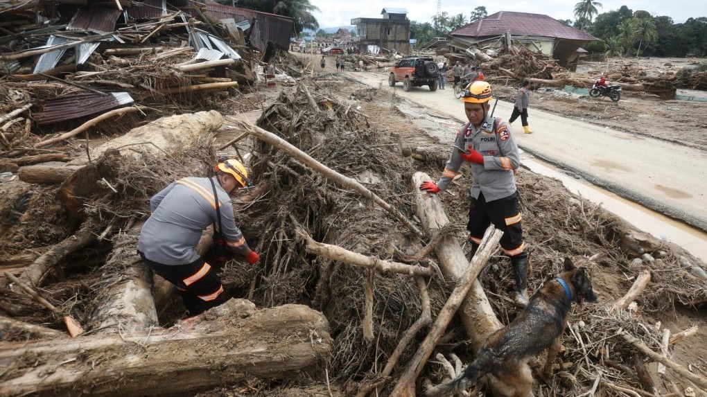 Indonesia tập trung khôi phục hạ tầng sau thảm họa lũ lụt