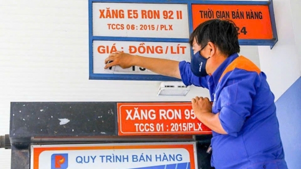 Giá xăng dầu hôm nay 12/12: Giá xăng dầu trong nước đồng loạt giảm