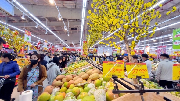 Khắc phục hậu quả thiên tai, bảo đảm tiêu dùng và nhịp sản xuất dịp cuối năm