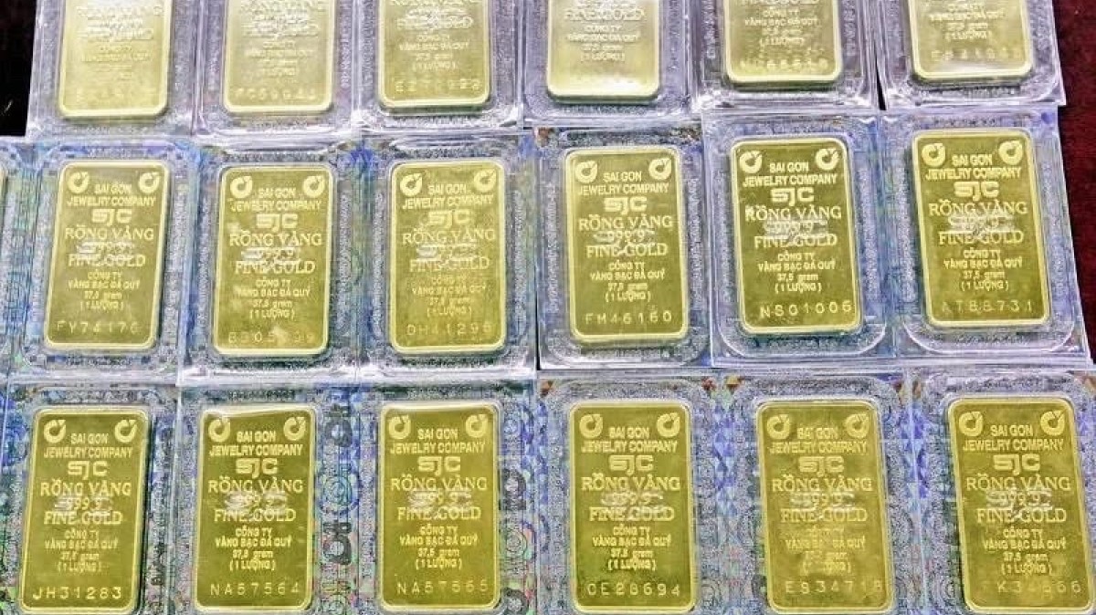 Giá vàng hôm nay (16/12): Vàng trong nước lại lập kỷ lục mới