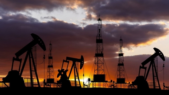 Giá xăng dầu hôm nay (16/12): Giá dầu thế giới giảm mạnh