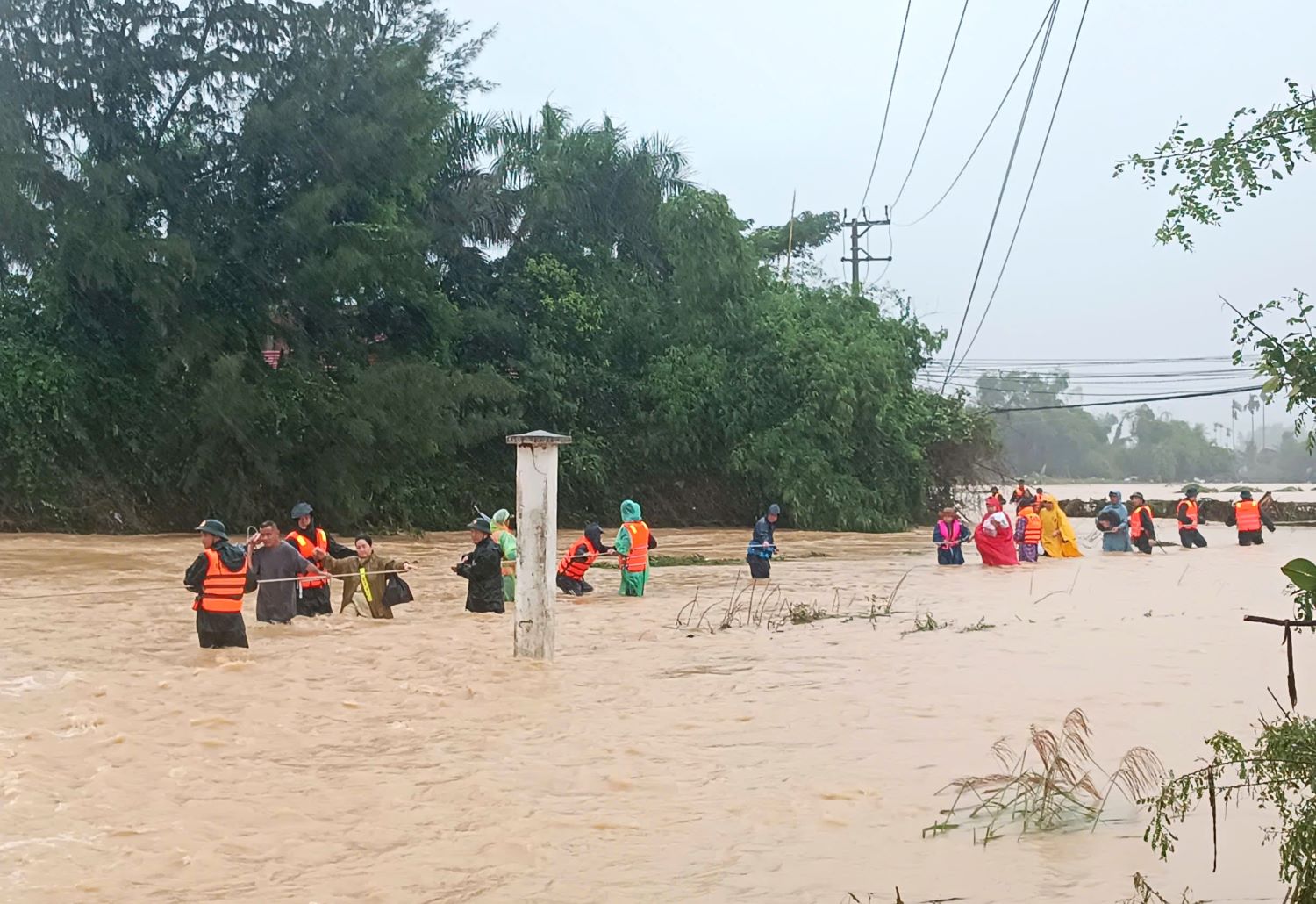 Khánh Hòa rà soát, hoàn thiện các phương án ứng phó hiệu quả thiên tai