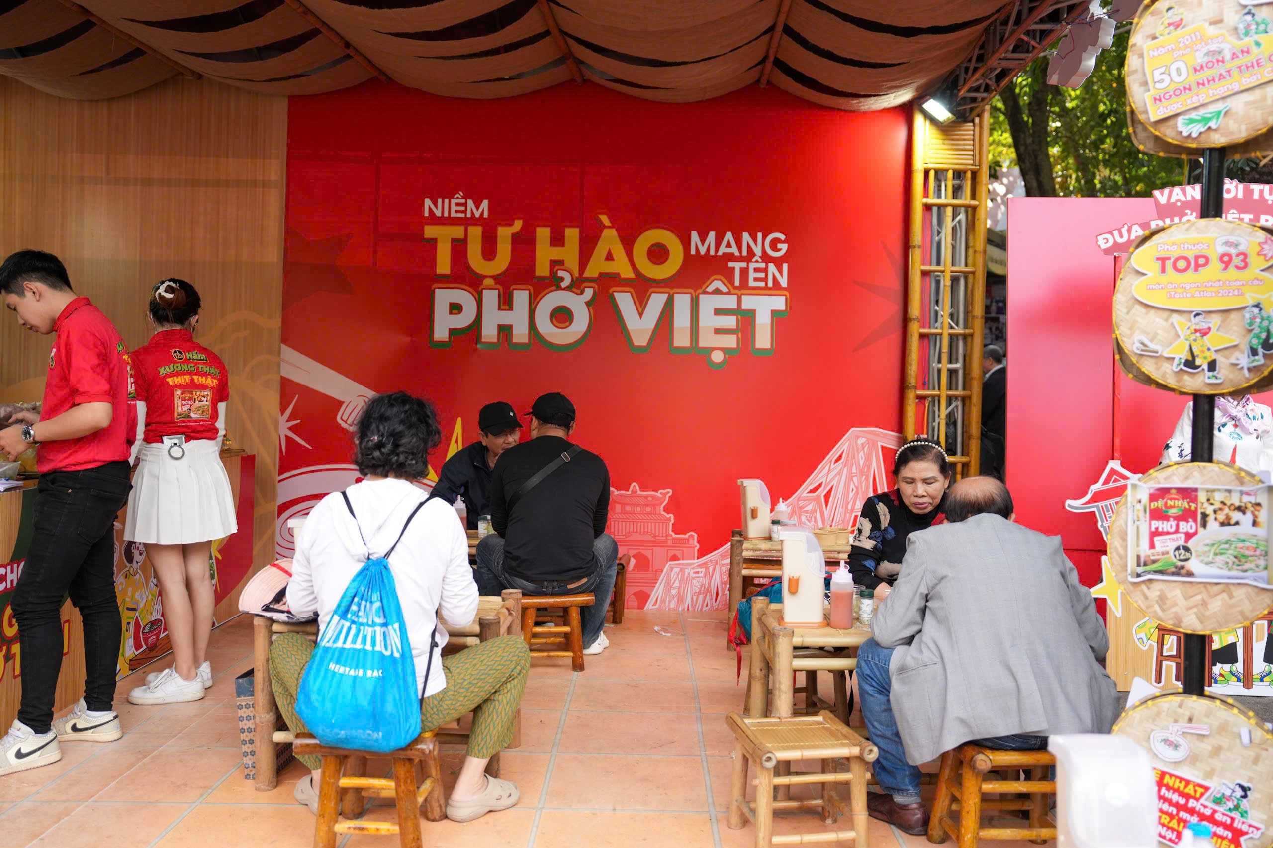 Gặp gỡ nghệ nhân, khám phá bí quyết làm nên món chả cá Lã Vọng