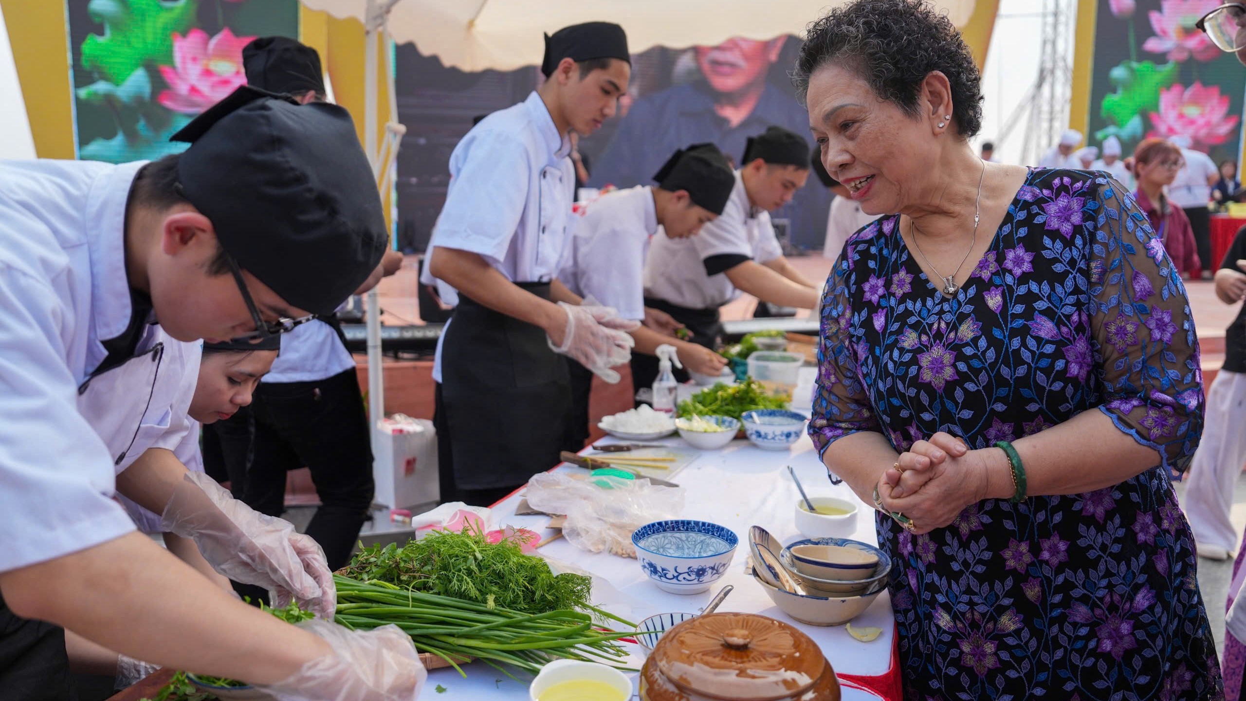 Gặp gỡ nghệ nhân, khám phá bí quyết làm nên món chả cá Lã Vọng