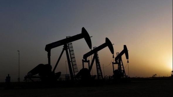 Giá xăng dầu hôm nay 22/12: Dầu thế giới duy trì xu hướng tăng