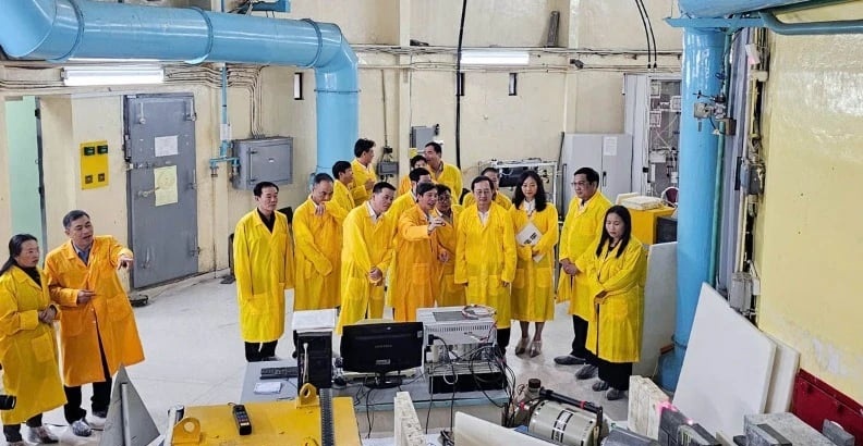 Phát triển các cơ sở nghiên cứu, ứng dụng khoa học và công nghệ hạt nhân Phát triển các cơ sở nghiên cứu, ứng dụng khoa học và công nghệ hạt nhân