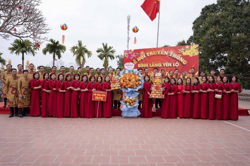 lễ hội cổ truyền làng Yên Lộ xuân Ất Tỵ: Hội tụ tinh hoa truyền thống tiếp nối hào khi dân tộc. lễ hội cổ truyền làng Yên Lộ xuân Ất Tỵ: Hội tụ tinh hoa truyền thống tiếp nối hào khi dân tộc.