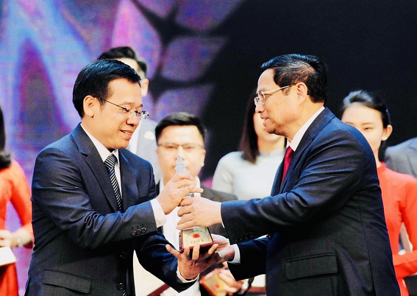 Đỗ Doãn Hoàng - Nhà báo có góc nhìn và kiến giải độc đáo Đỗ Doãn Hoàng - Nhà báo có góc nhìn và kiến giải độc đáo