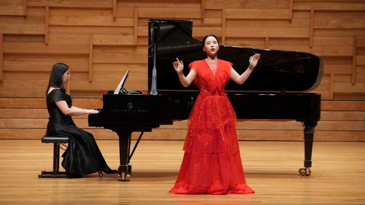 Hành trình sáng tạo của Ca sĩ Tuyết Ánh: Bông hoa nở trên đá Hành trình sáng tạo của Ca sĩ Tuyết Ánh: Bông hoa nở trên đá