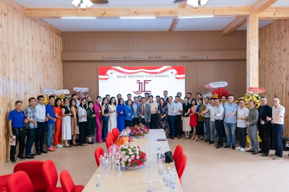 Đổi mới sáng tạo trong hoạt động pháp lý: Justiva Law định hình mới cho công ty luật Đổi mới sáng tạo trong hoạt động pháp lý: Justiva Law định hình mới cho công ty luật