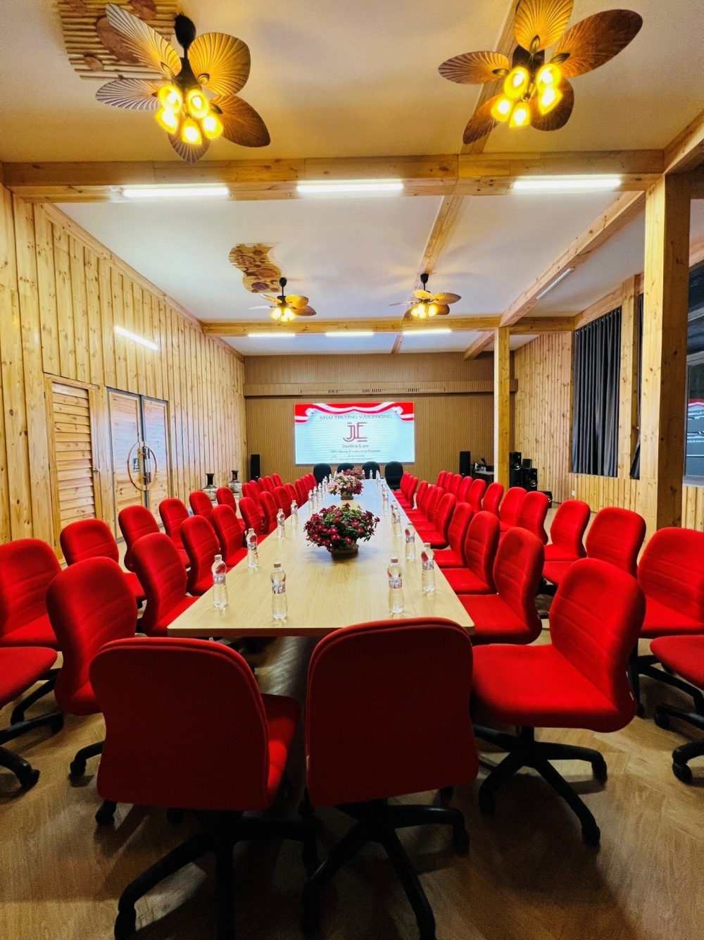 Đổi mới sáng tạo trong hoạt động pháp lý: Justiva Law định hình mới cho công ty luật Đổi mới sáng tạo trong hoạt động pháp lý: Justiva Law định hình mới cho công ty luật