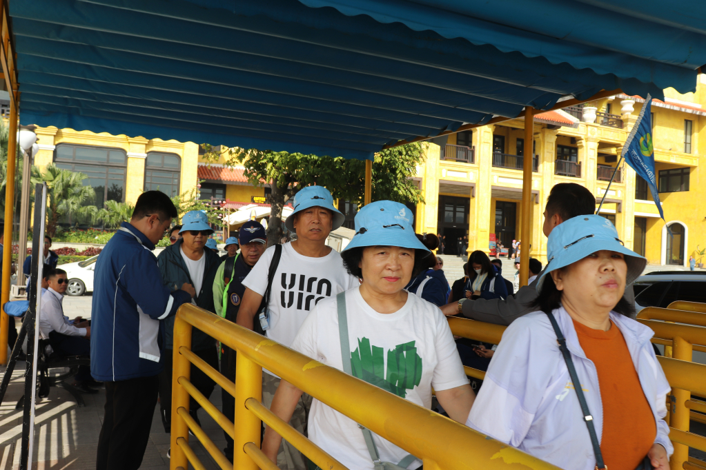 Quảng Ninh: Du lịch hướng đến những “mùa vàng” Quảng Ninh: Du lịch hướng đến những “mùa vàng”