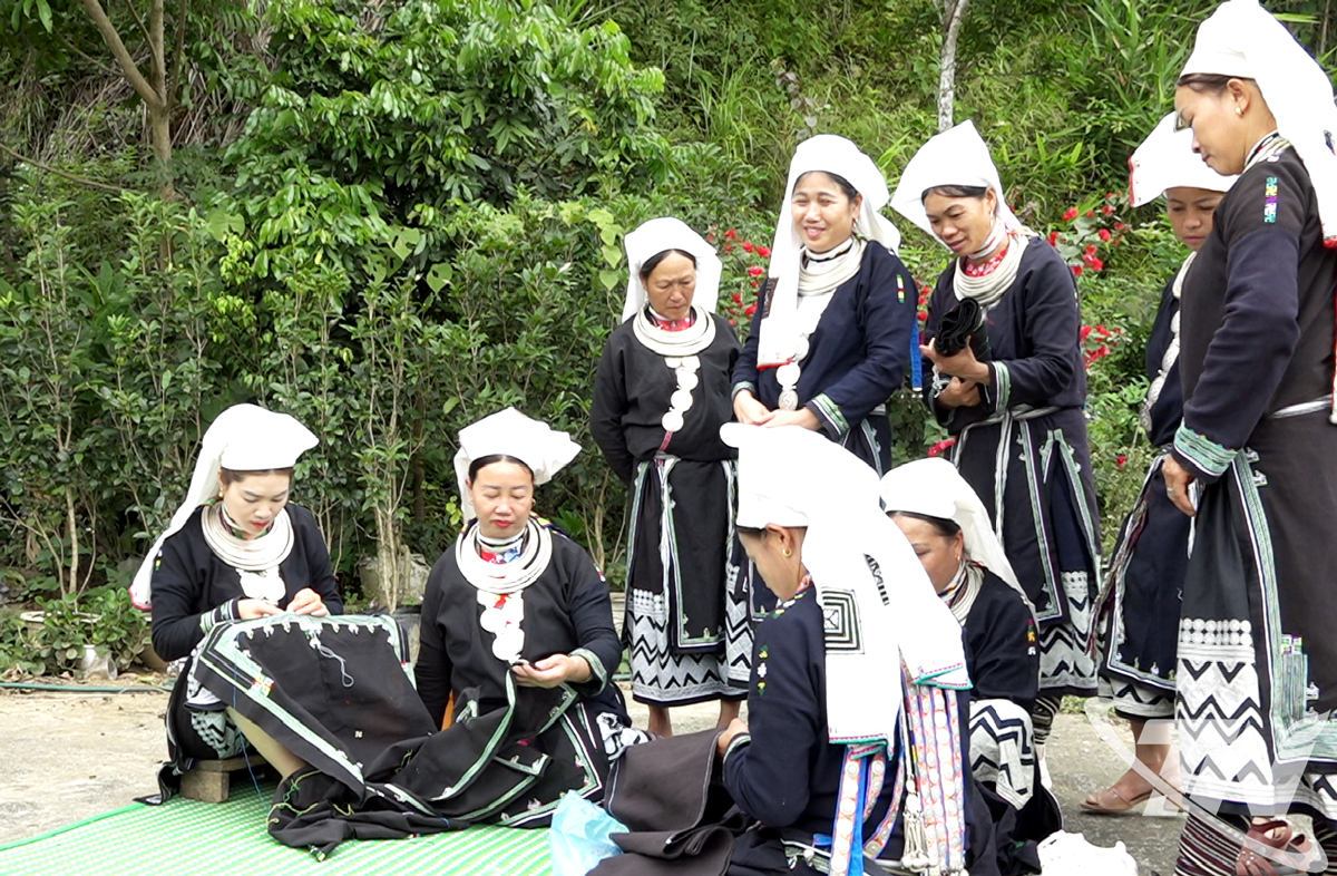 Thái Nguyên: Giữ "hồn" thổ cẩm trên Đèo Gió