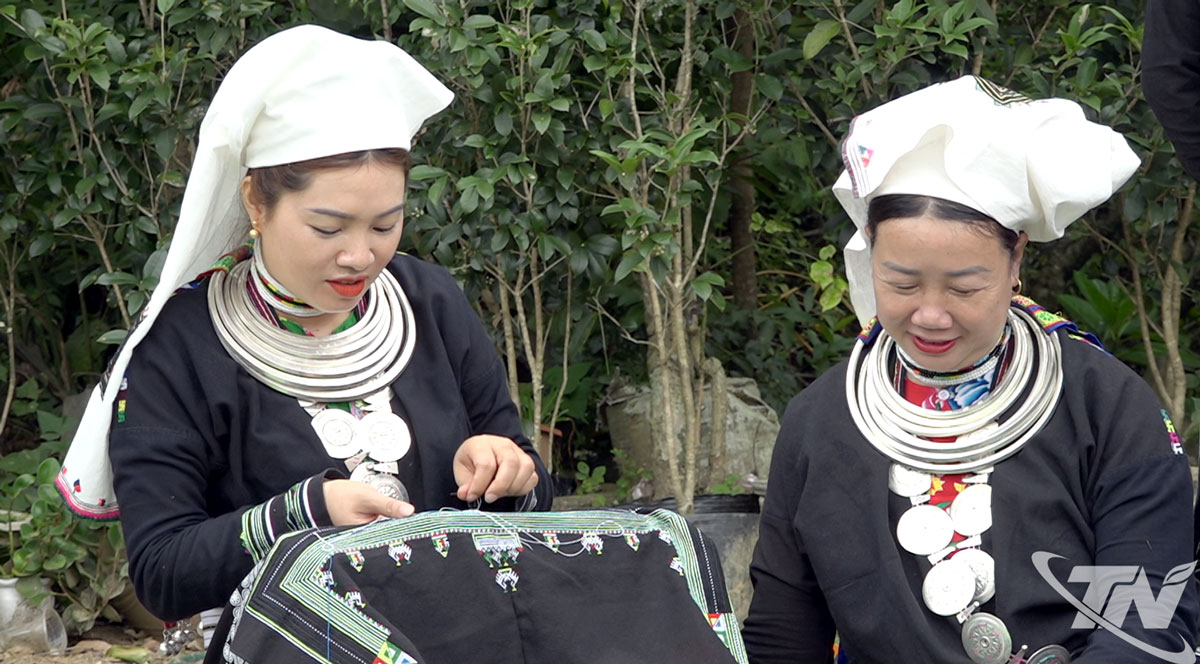 Thái Nguyên: Giữ "hồn" thổ cẩm trên Đèo Gió