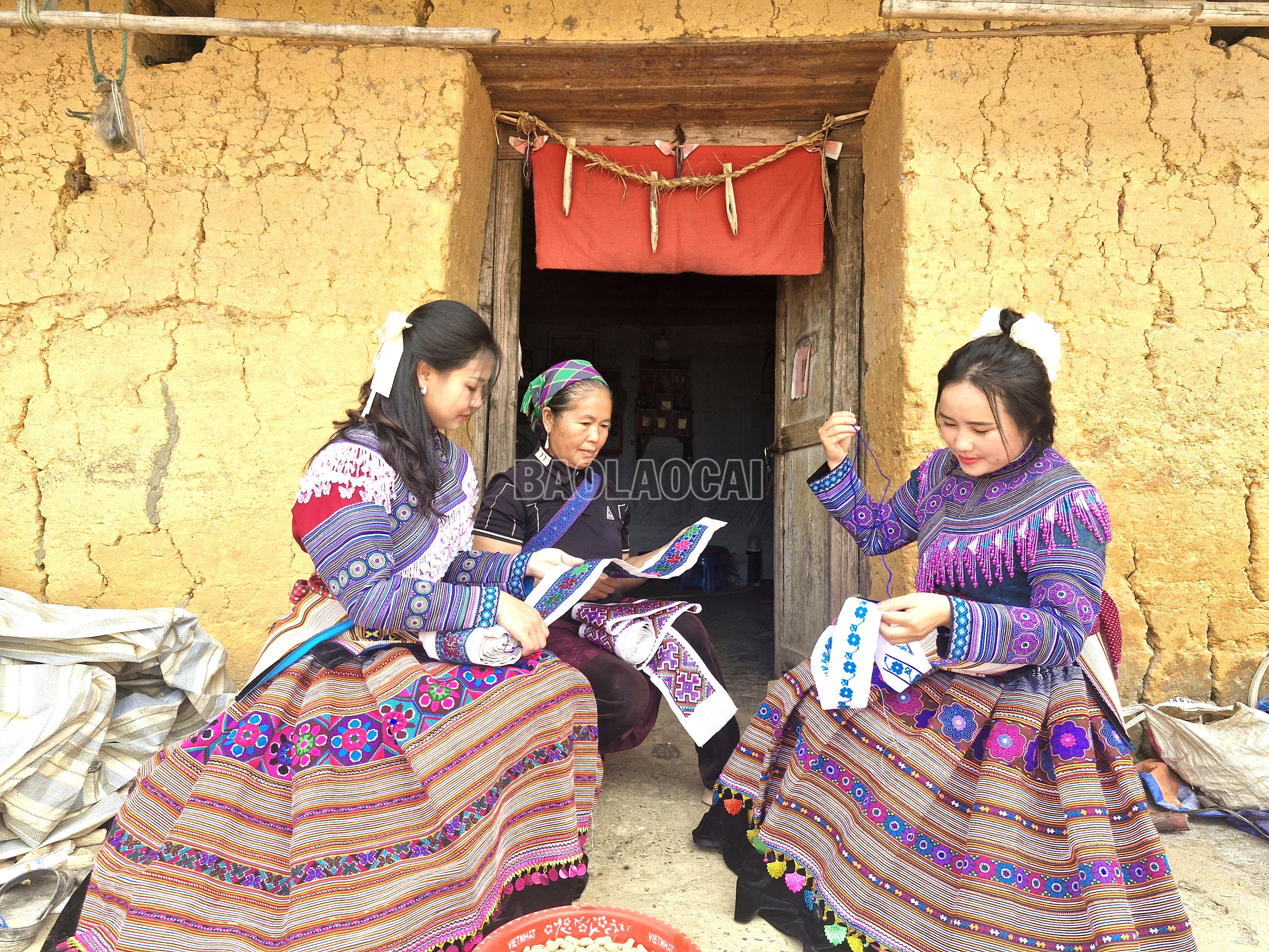 Lào Cai: Đồng bào dân tộc thiểu số xã Sín Chéng giữ nghề truyền thống