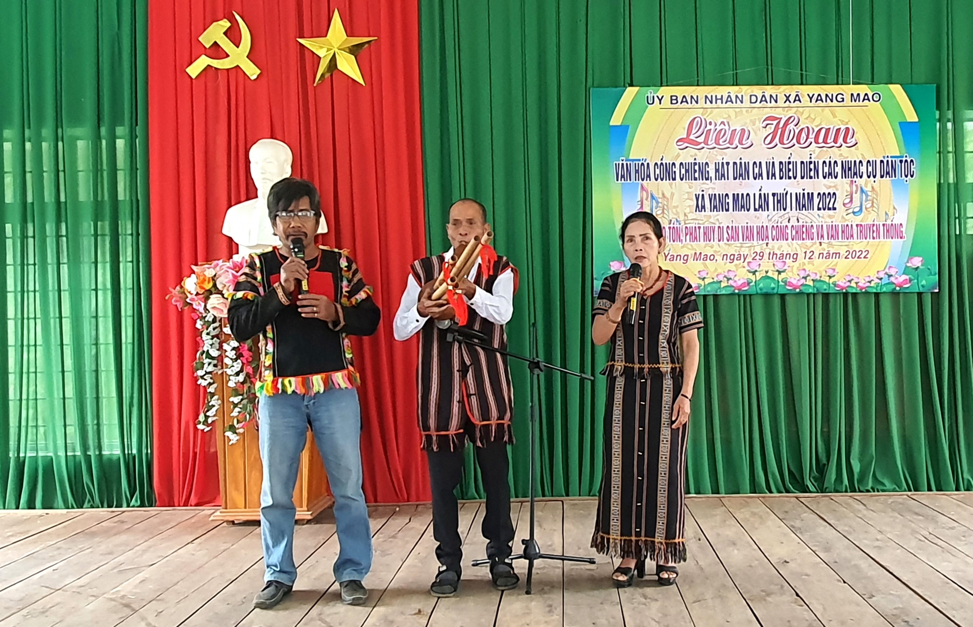 Đắk Lắk: Vợ chồng nghệ nhân M’nông đa tài