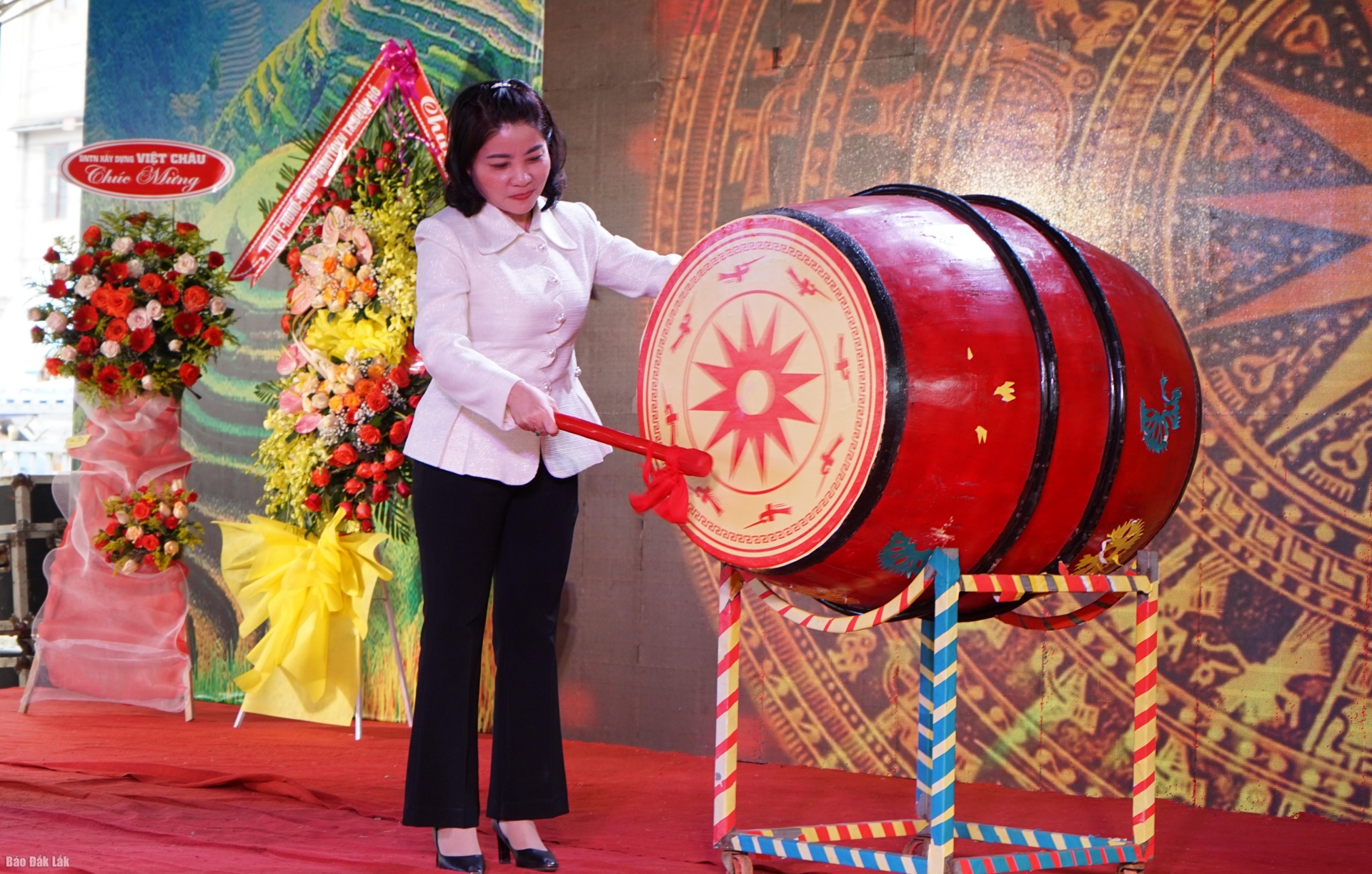 Đắk Lắk: Tưng bừng Lễ hội Hảng Pồ Xuân Quý Mão a