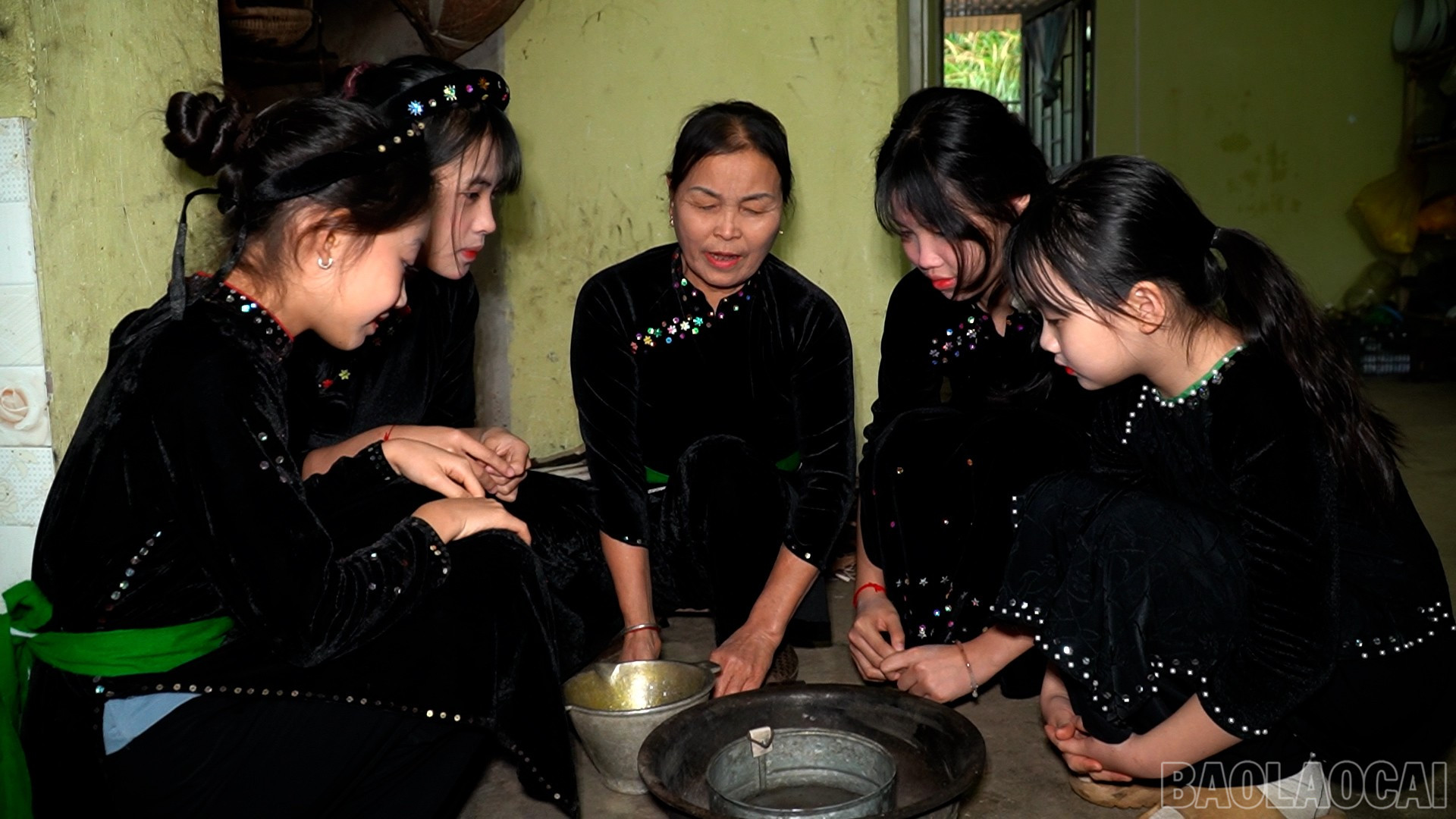 Lào Cai: Giữ hương tết người Tày Hưng Khánh Lào Cai: Giữ hương tết người Tày Hưng Khánh