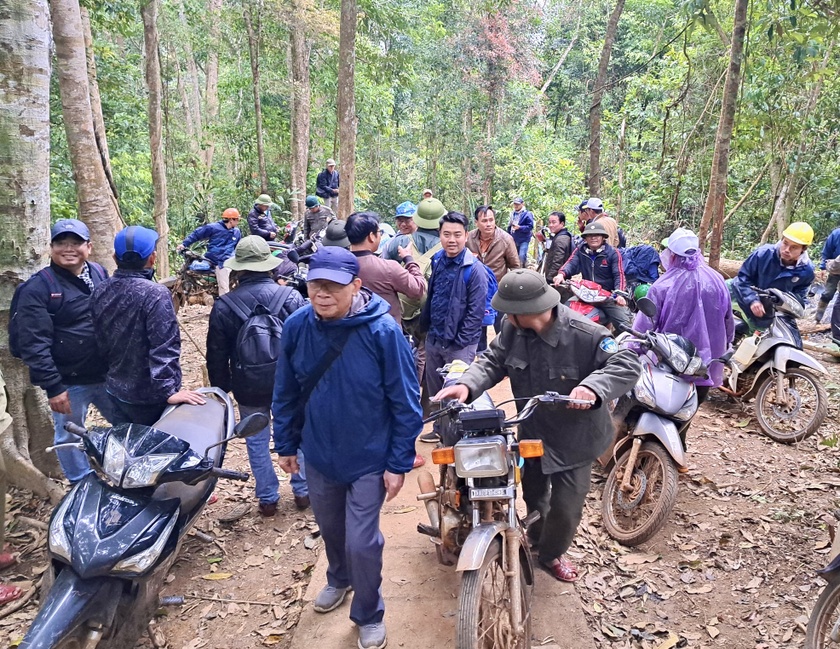 Gia Lai: “Cõng” khách lên ngàn “Cõng” khách lên ngàn ảnh 2
