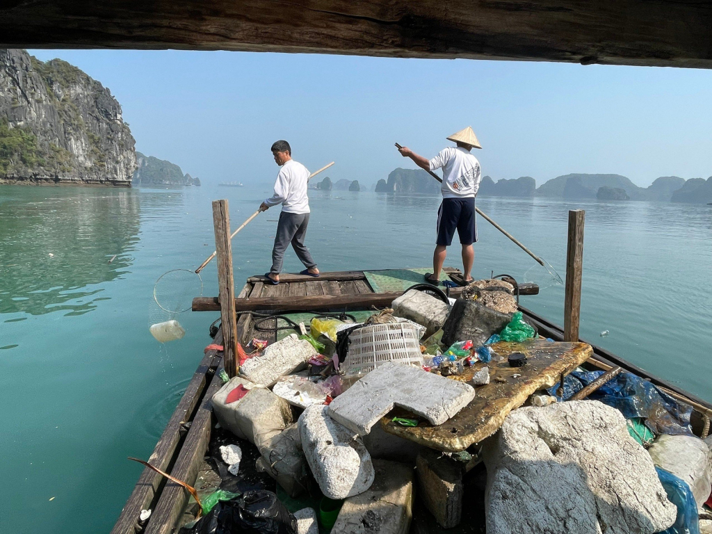 Quảng Ninh: Ưu tiên hàng đầu cho công tác bảo vệ môi trường Vịnh Hạ Long