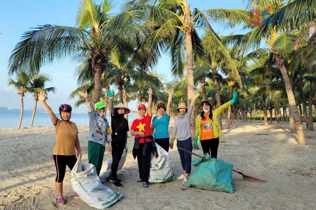 Quảng Ninh: Nữ “thủ lĩnh diệt rác”