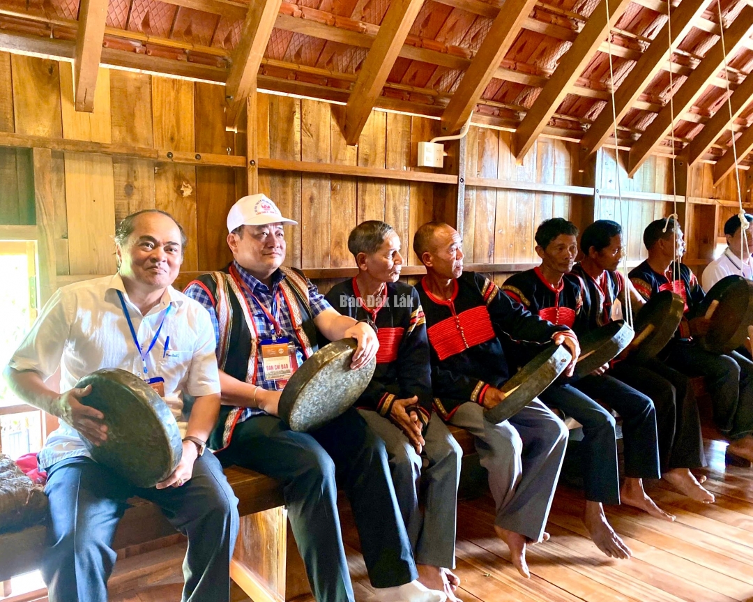 Đắk Lắk: Độc đáo Lễ cúng sức khỏe cho voi tại huyện Lắk